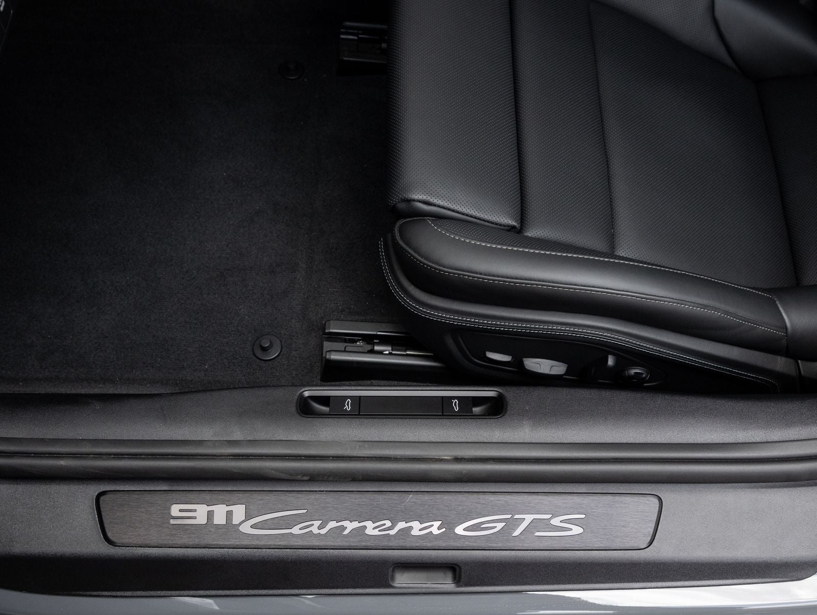 2025 Porsche 911 Carrera GTS Cabriolet