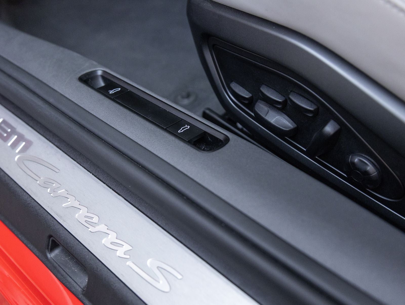 2023 Porsche 911 Carrera S Cabriolet