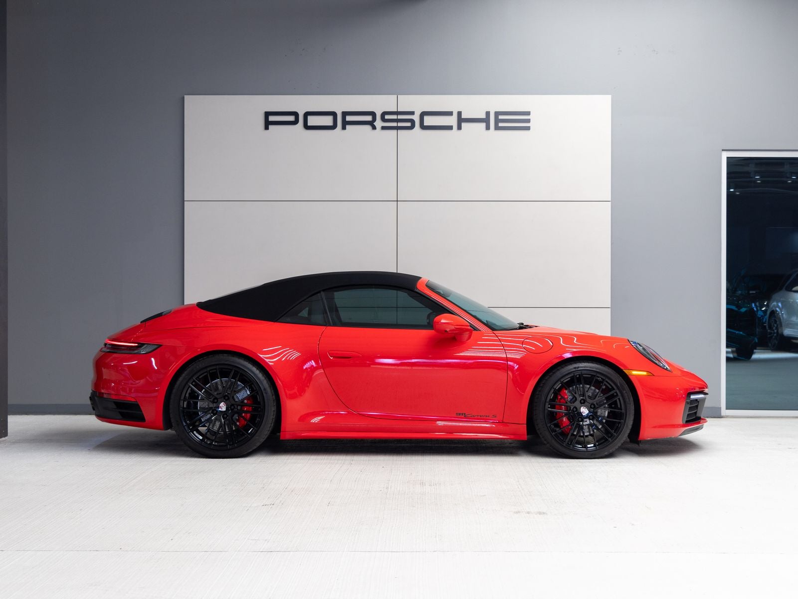 2023 Porsche 911 Carrera S Cabriolet