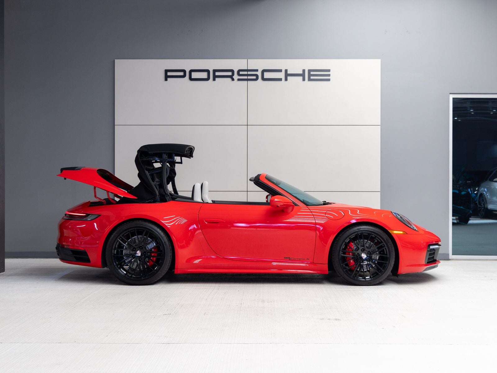 2023 Porsche 911 Carrera S Cabriolet