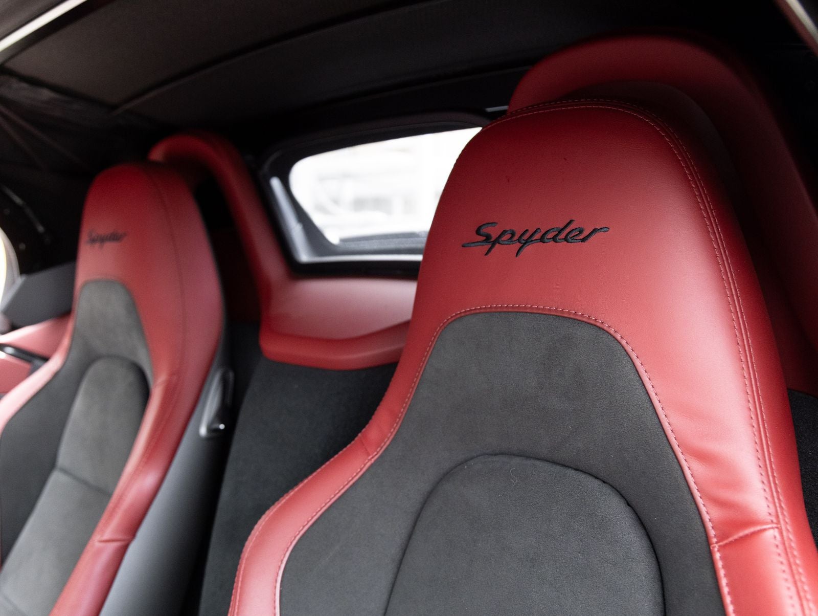 2021 Porsche 718 Spyder