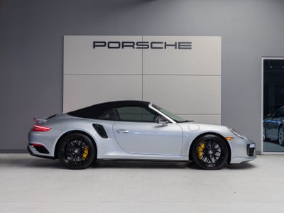 2018 Porsche 911 911 Turbo S Cabriolet