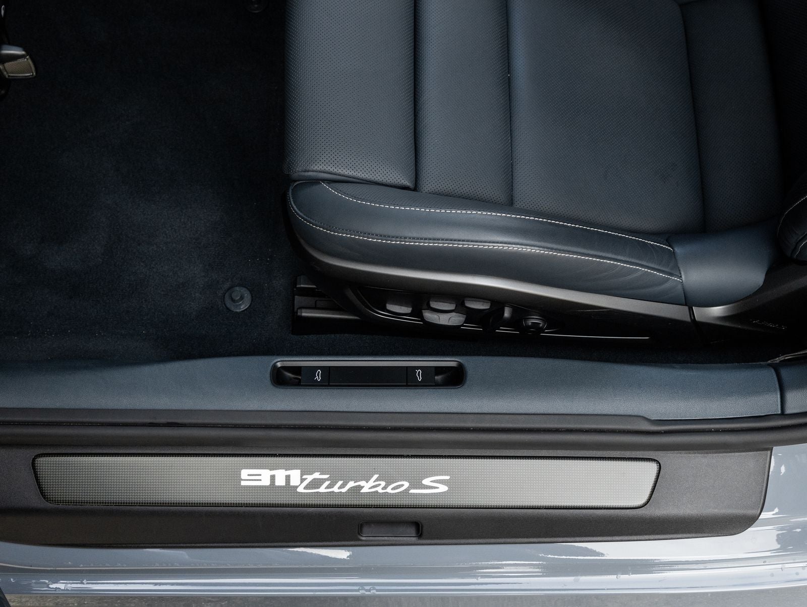 2024 Porsche 911 Turbo S Cabriolet