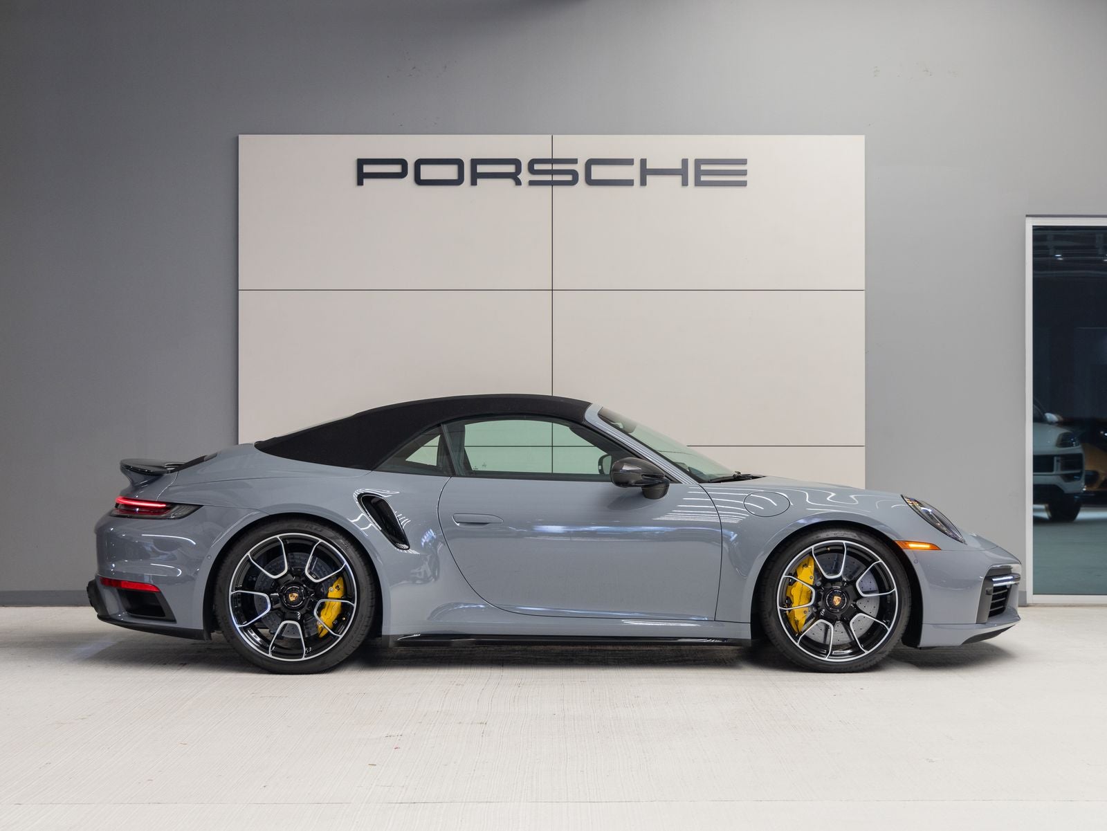 2024 Porsche 911 Turbo S Cabriolet
