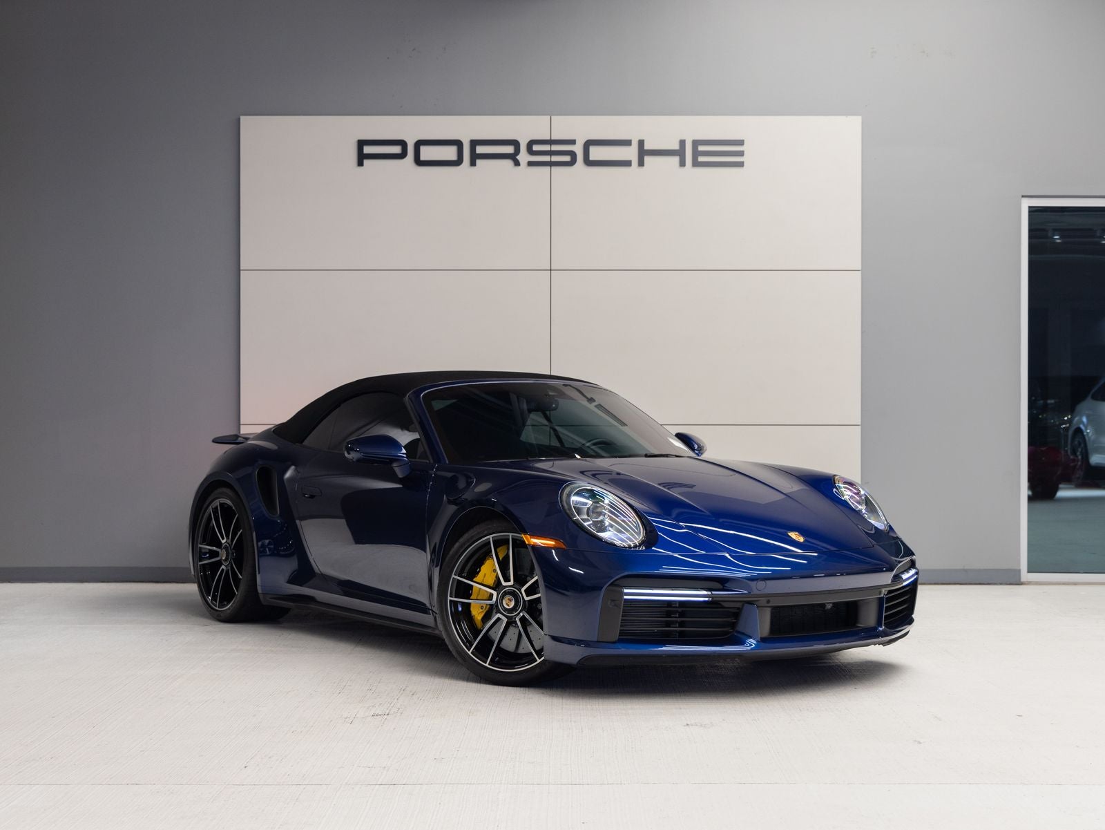 2022 Porsche 911 911 Turbo S Cabriolet (MY22)