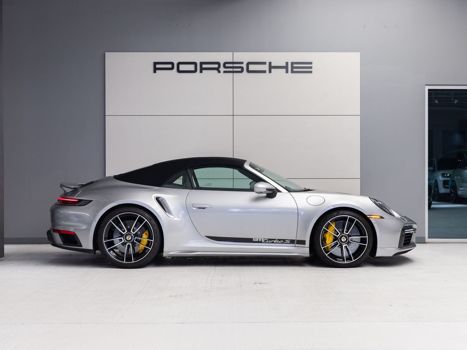 2023 Porsche 911 Turbo S Cabriolet