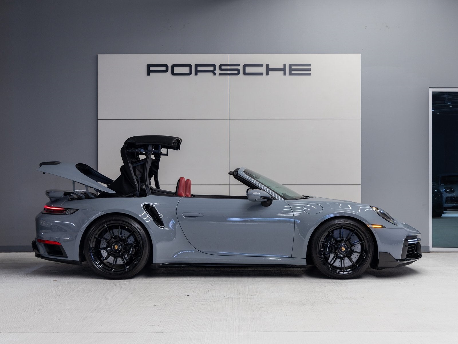 2024 Porsche 911 911 Turbo S Cabriolet (MY24)