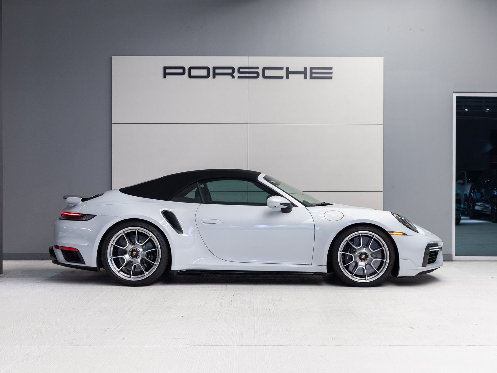 2025 Porsche 911 Turbo S Cabriolet
