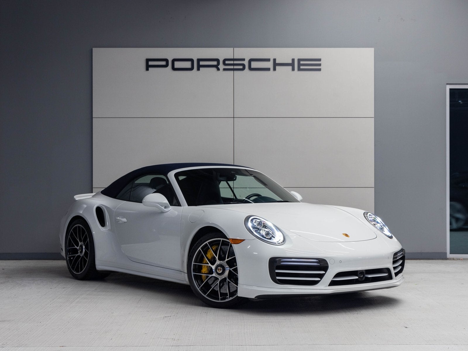 2019 Porsche 911 911 Turbo S Cabriolet