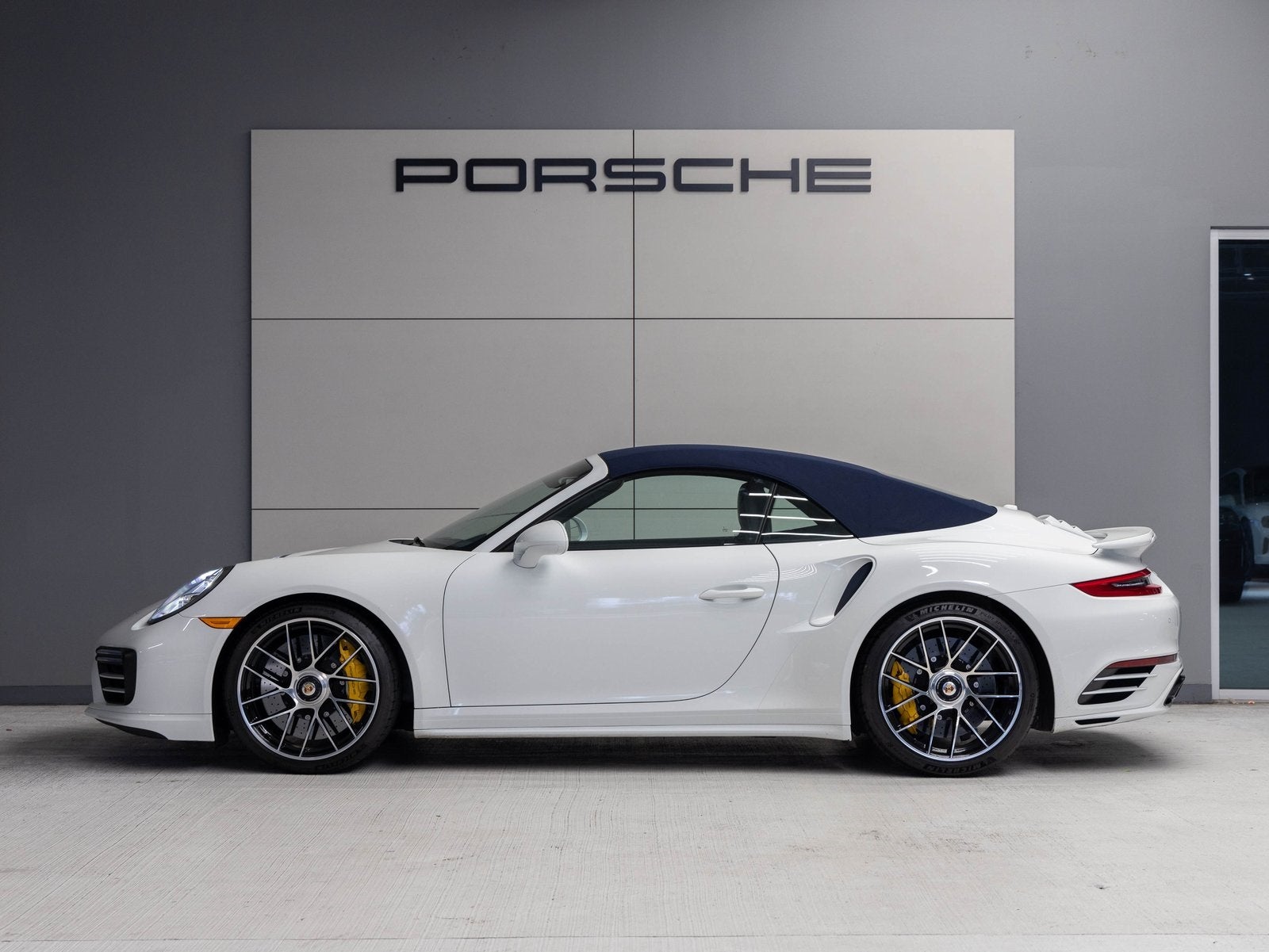 2019 Porsche 911 911 Turbo S Cabriolet
