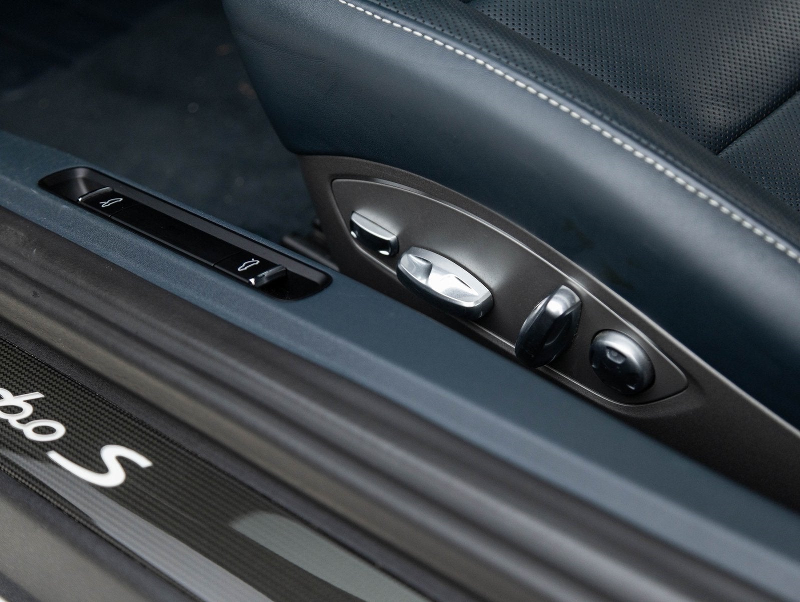 2019 Porsche 911 911 Turbo S Cabriolet