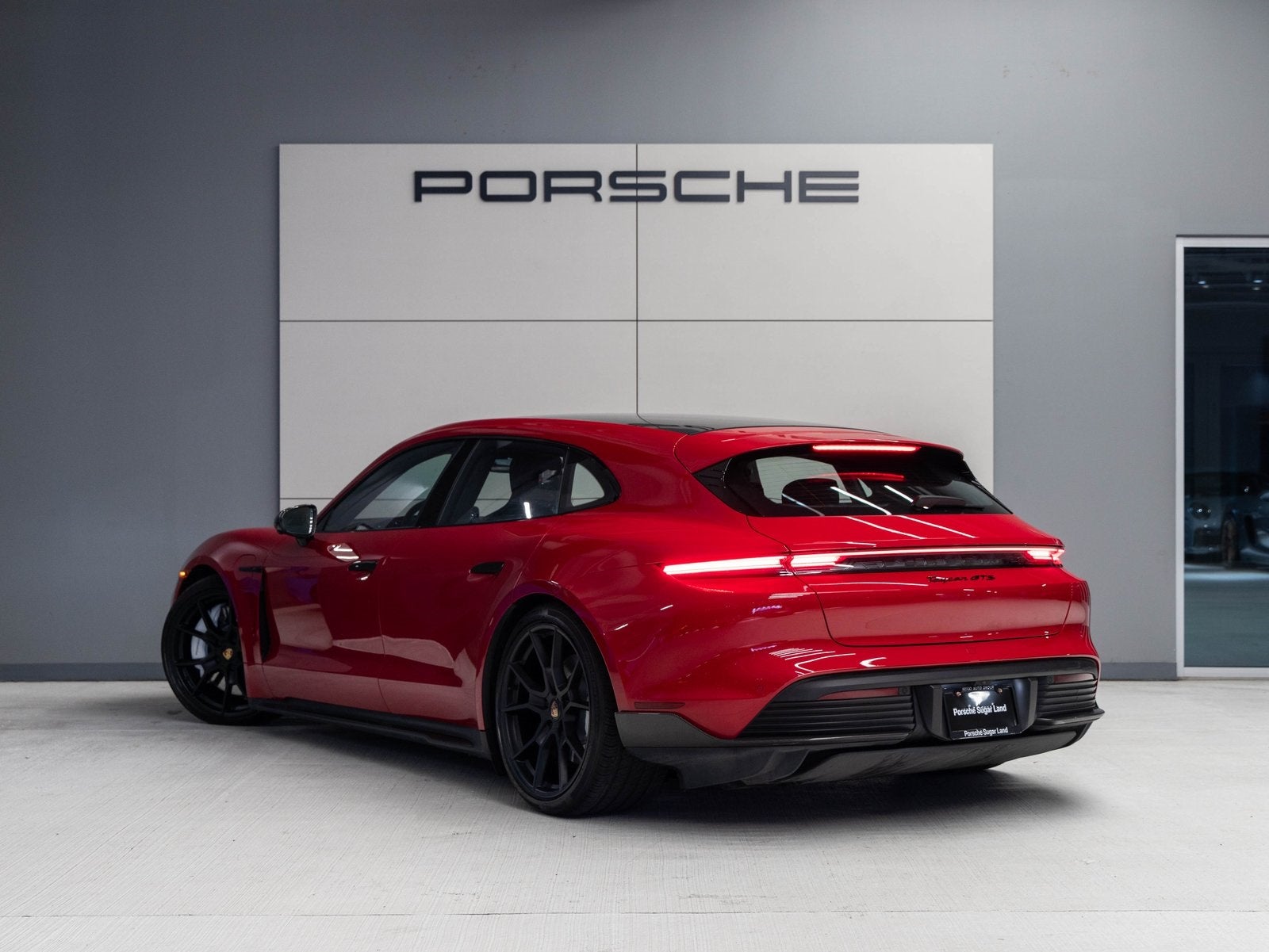 2024 Porsche Taycan Taycan GTS Sport Turismo (MY24)