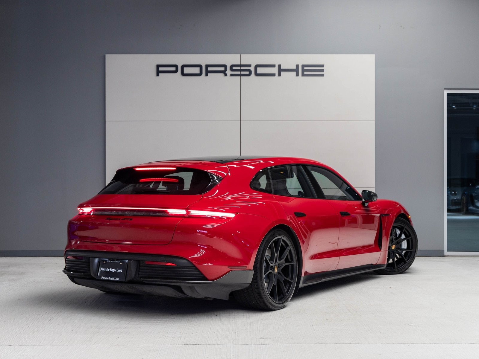 2024 Porsche Taycan Taycan GTS Sport Turismo (MY24)
