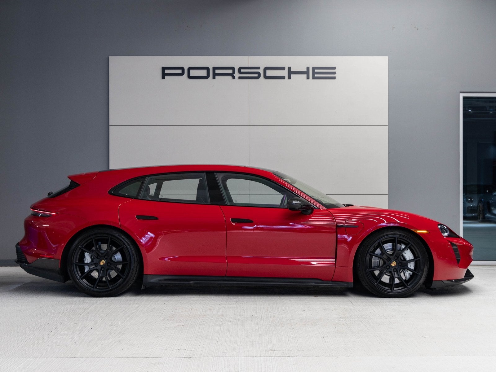 2024 Porsche Taycan Taycan GTS Sport Turismo (MY24)