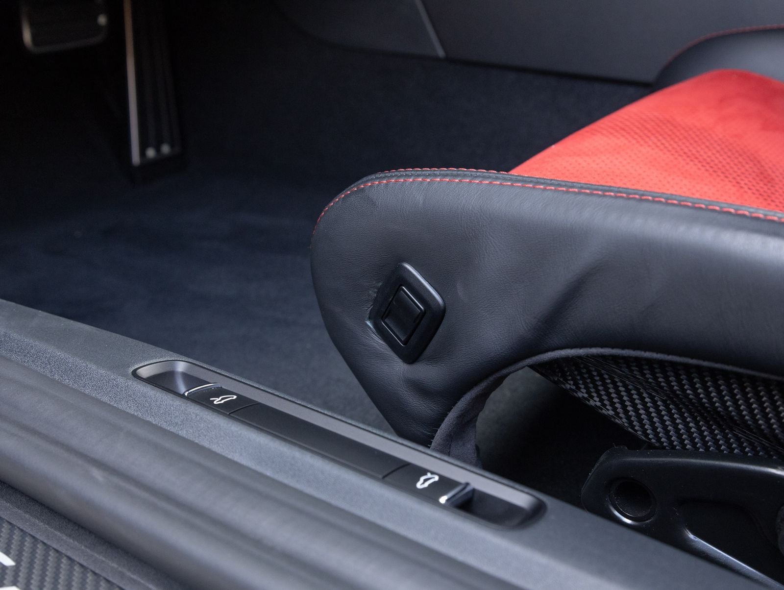 2025 Porsche 718 Spyder RS