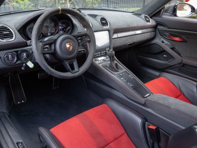 2025 Porsche 718 Spyder RS