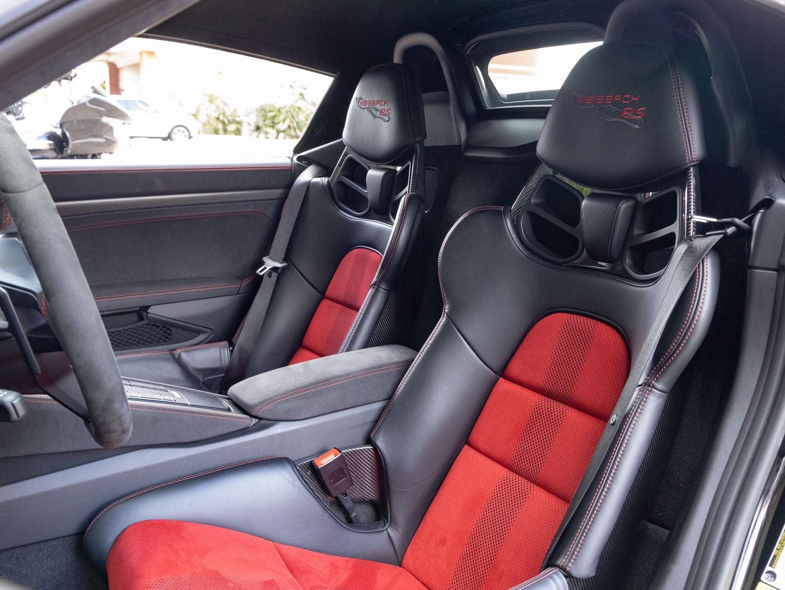 2025 Porsche 718 Spyder RS