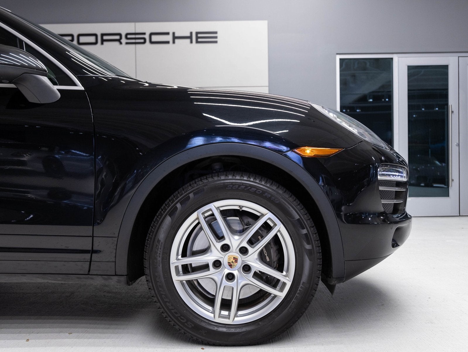 2014 Porsche Cayenne Cayenne Platinum Edition