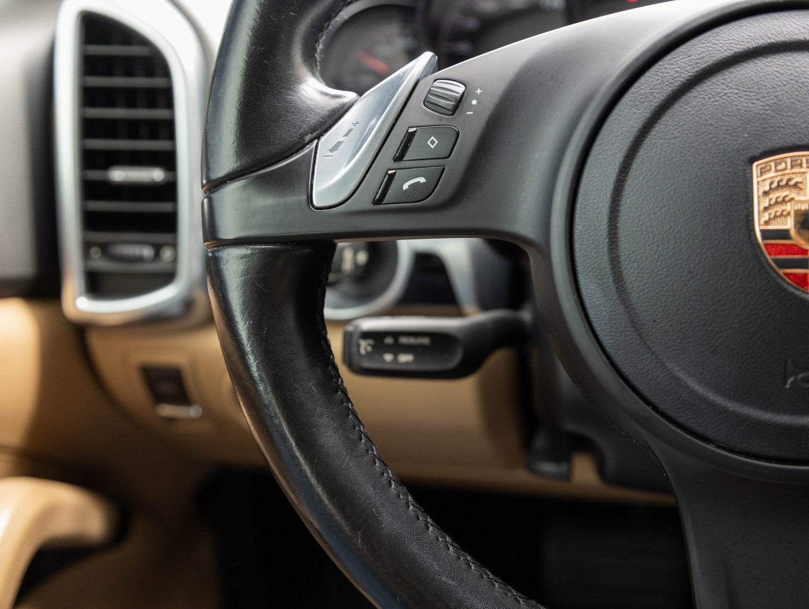 2014 Porsche Cayenne Cayenne Platinum Edition