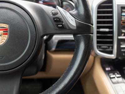 2014 Porsche Cayenne Cayenne Platinum Edition