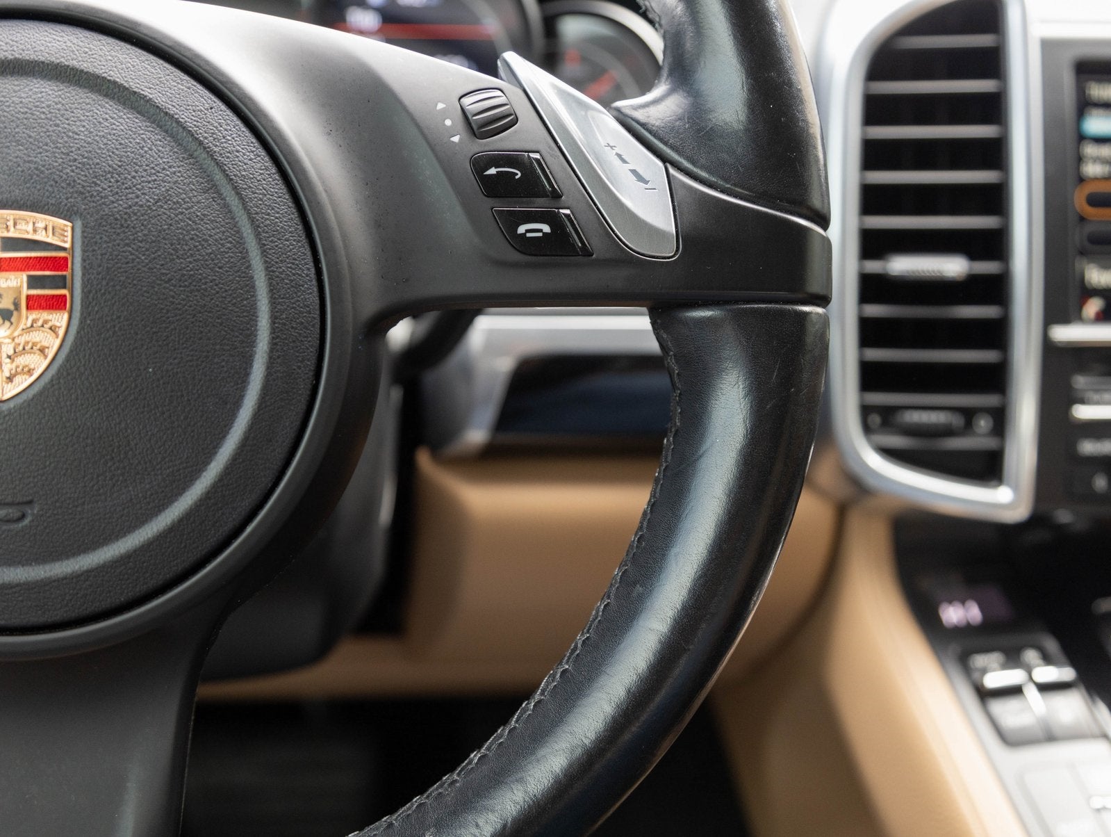 2014 Porsche Cayenne Cayenne Platinum Edition