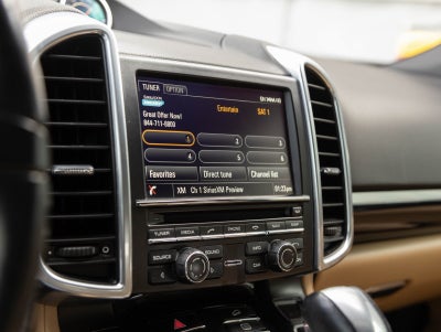 2014 Porsche Cayenne Cayenne Platinum Edition