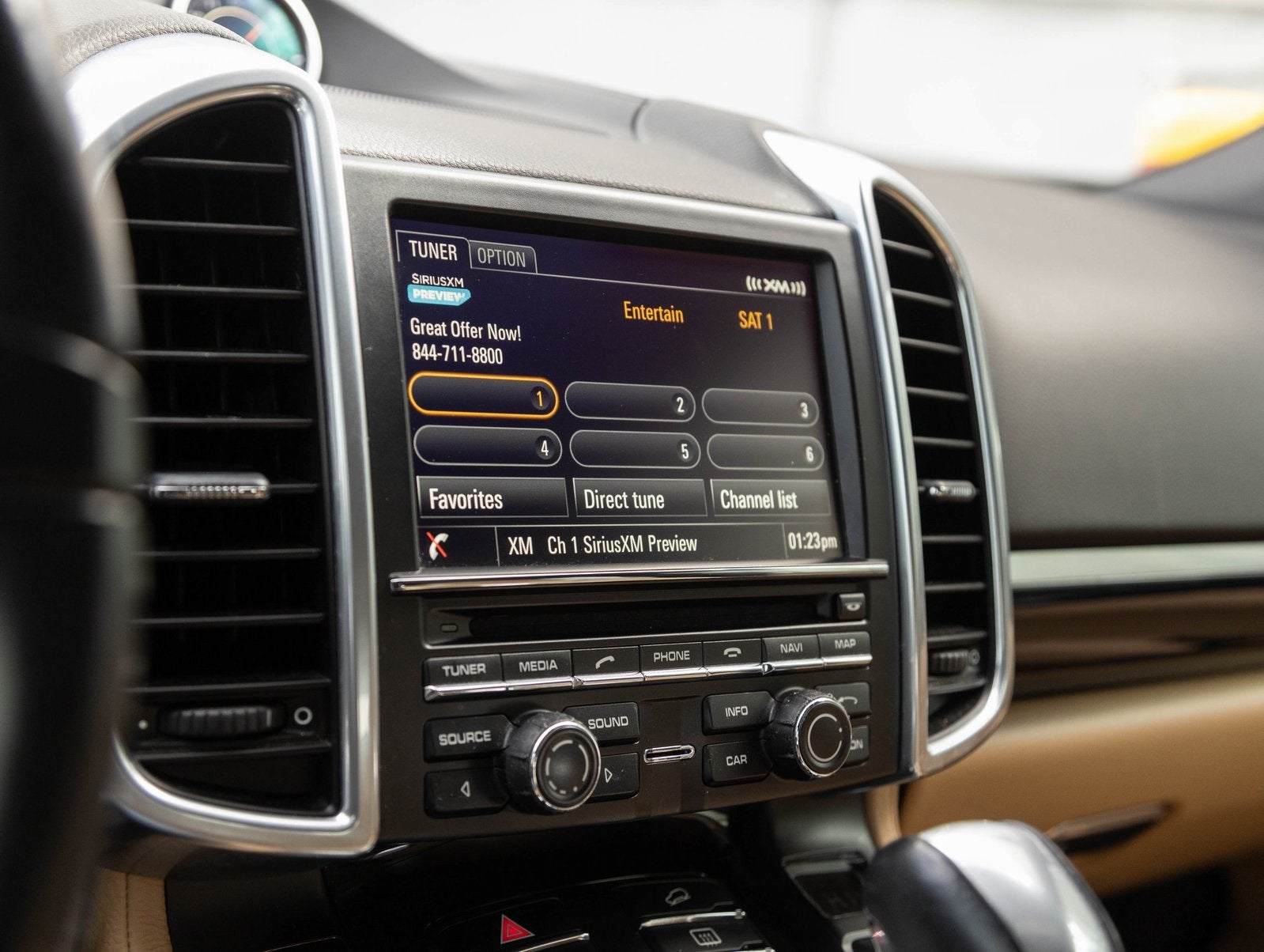 2014 Porsche Cayenne Cayenne Platinum Edition