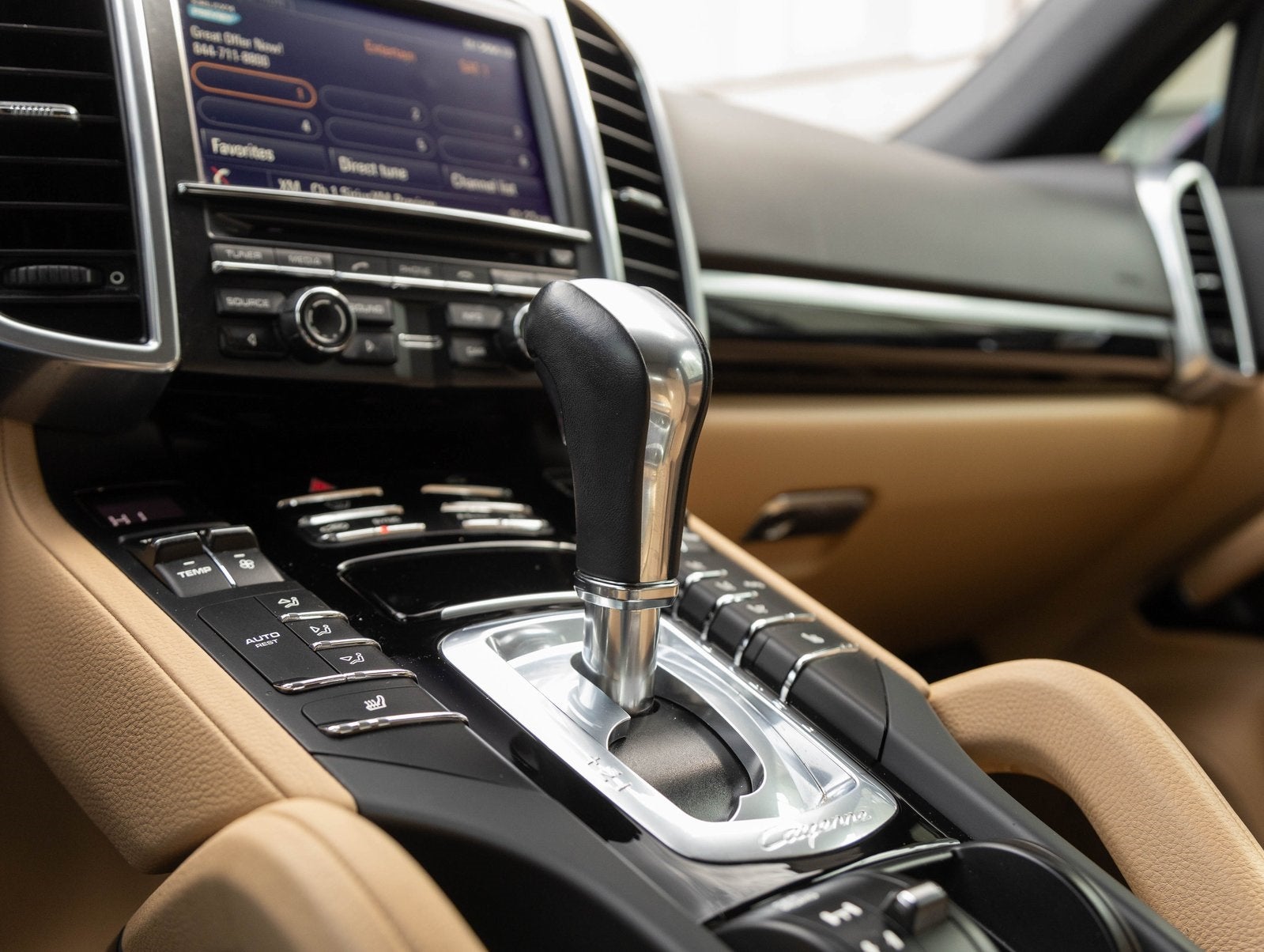 2014 Porsche Cayenne Cayenne Platinum Edition