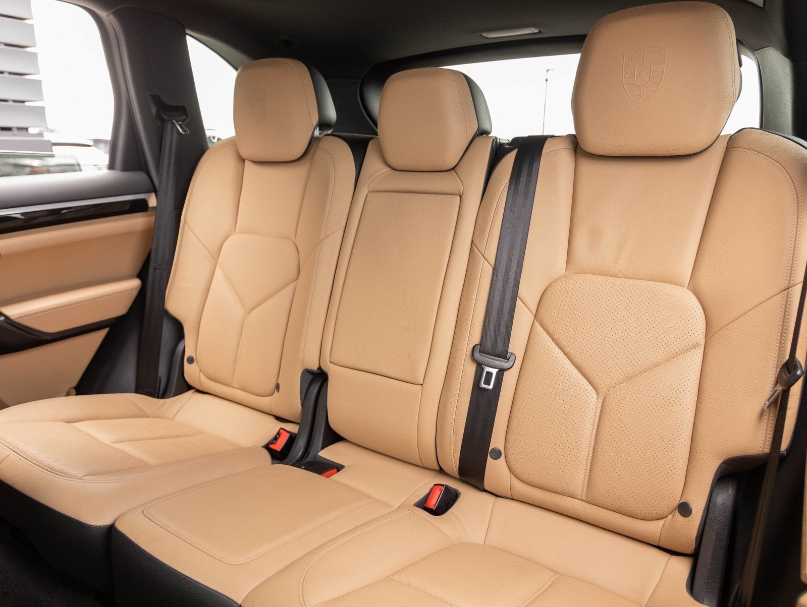 2014 Porsche Cayenne Cayenne Platinum Edition