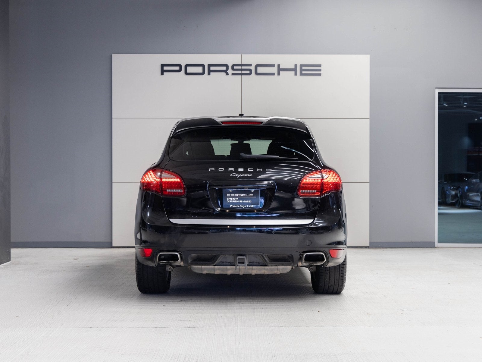 2014 Porsche Cayenne Cayenne Platinum Edition