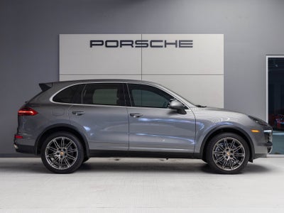 2016 Porsche Cayenne Cayenne
