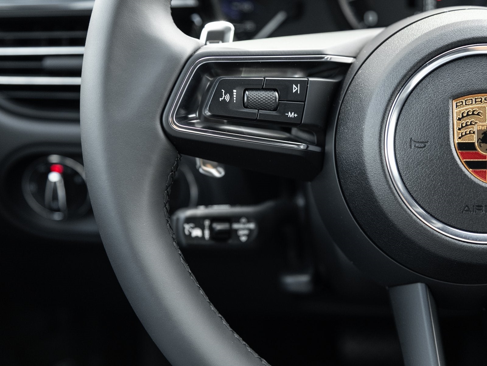 2025 Porsche Macan Macan