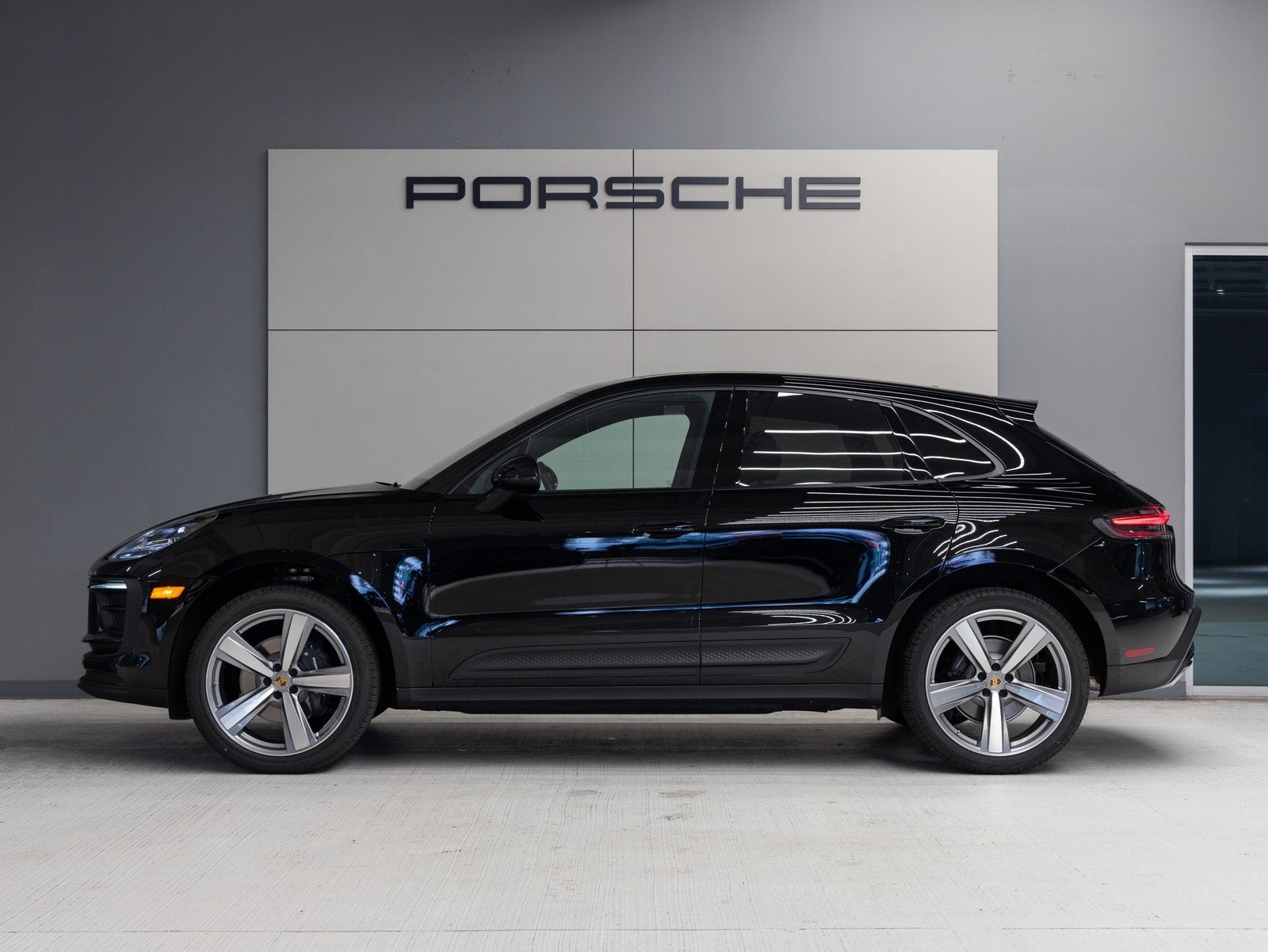 2025 Porsche Macan Macan
