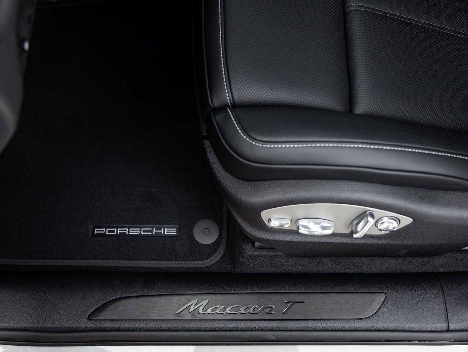 2026 Porsche Macan Macan T