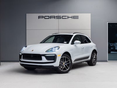 2026 Porsche Macan AWD