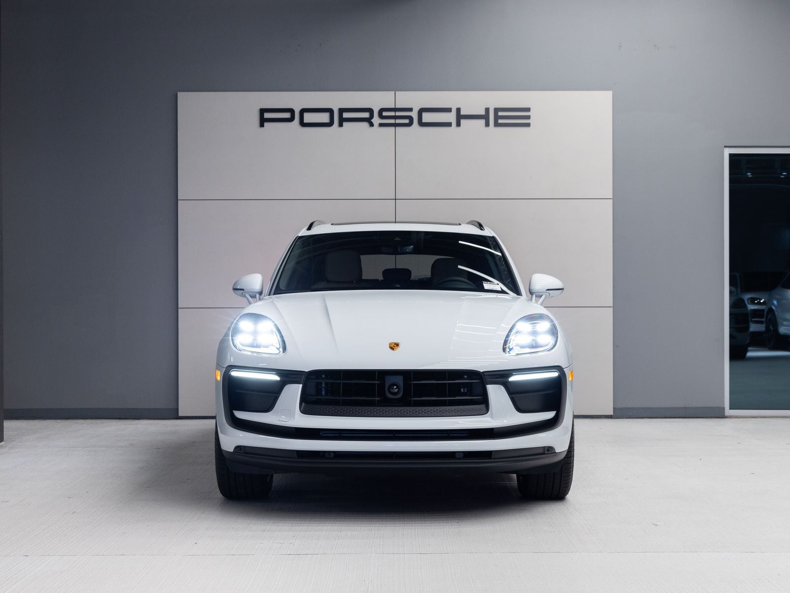 2026 Porsche Macan AWD