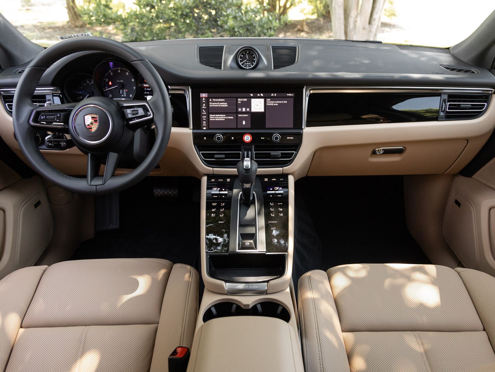 2026 Porsche Macan AWD