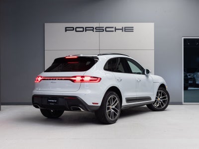 2026 Porsche Macan AWD