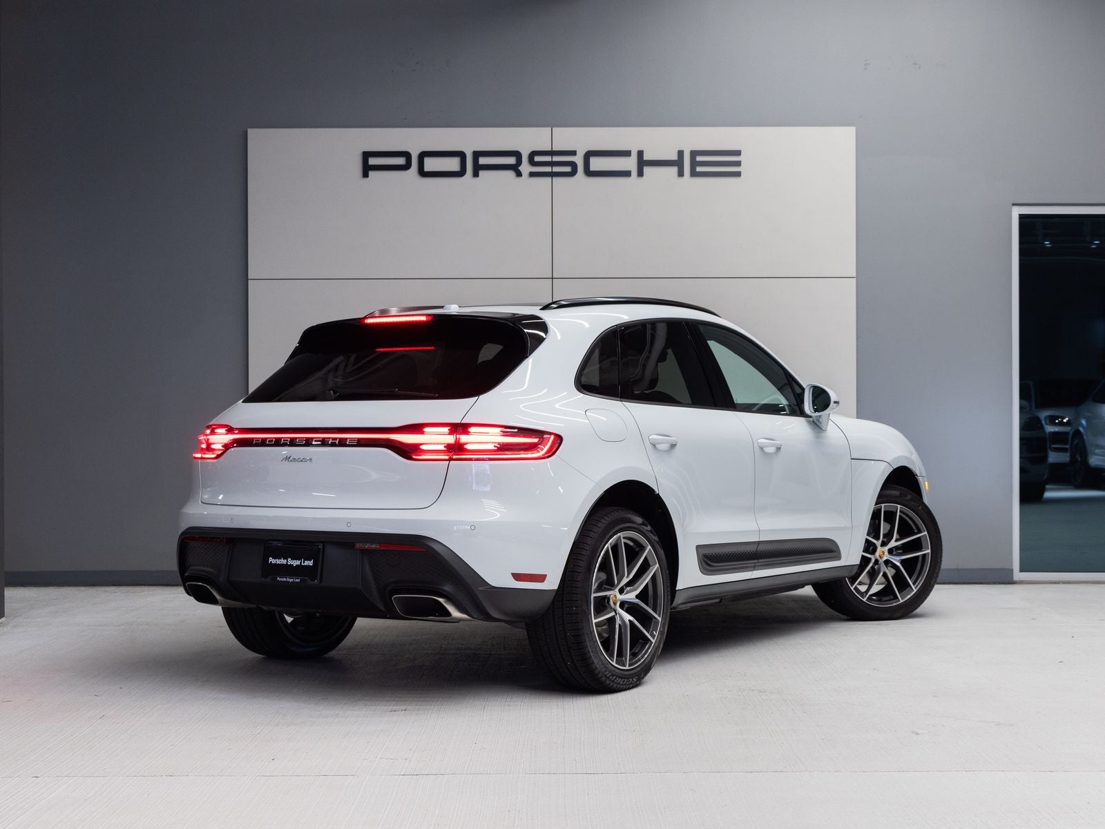 2026 Porsche Macan AWD