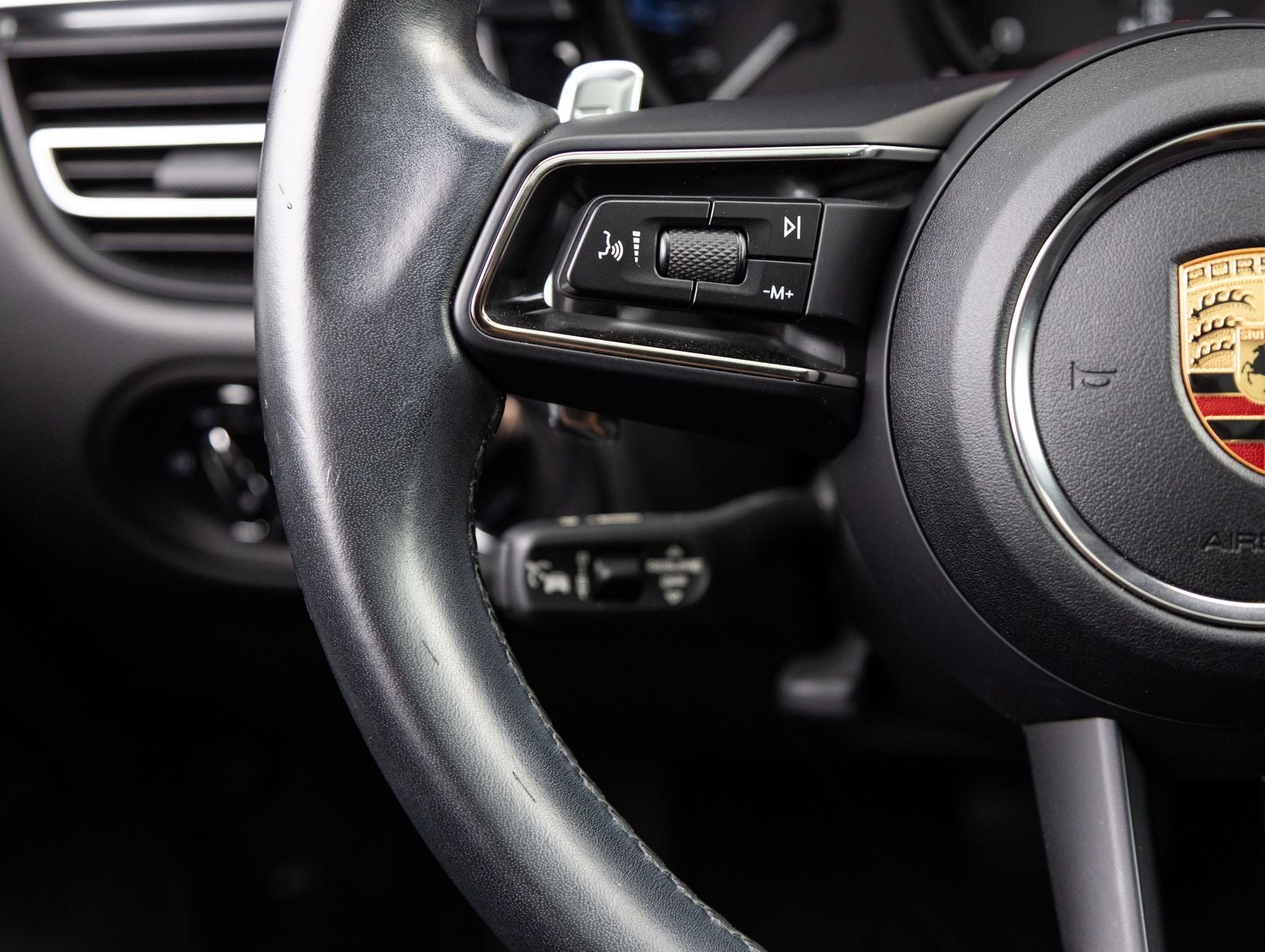 2024 Porsche Macan Macan (MY24)