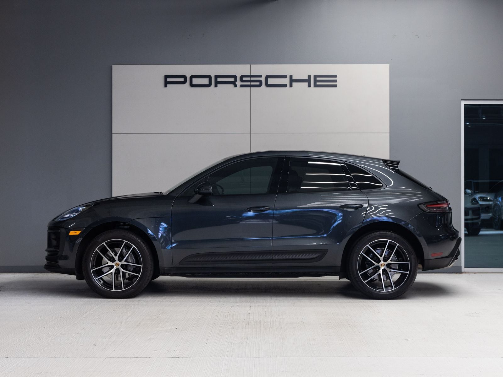2024 Porsche Macan Macan (MY24)