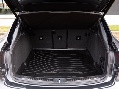 2024 Porsche Macan Macan (MY24)