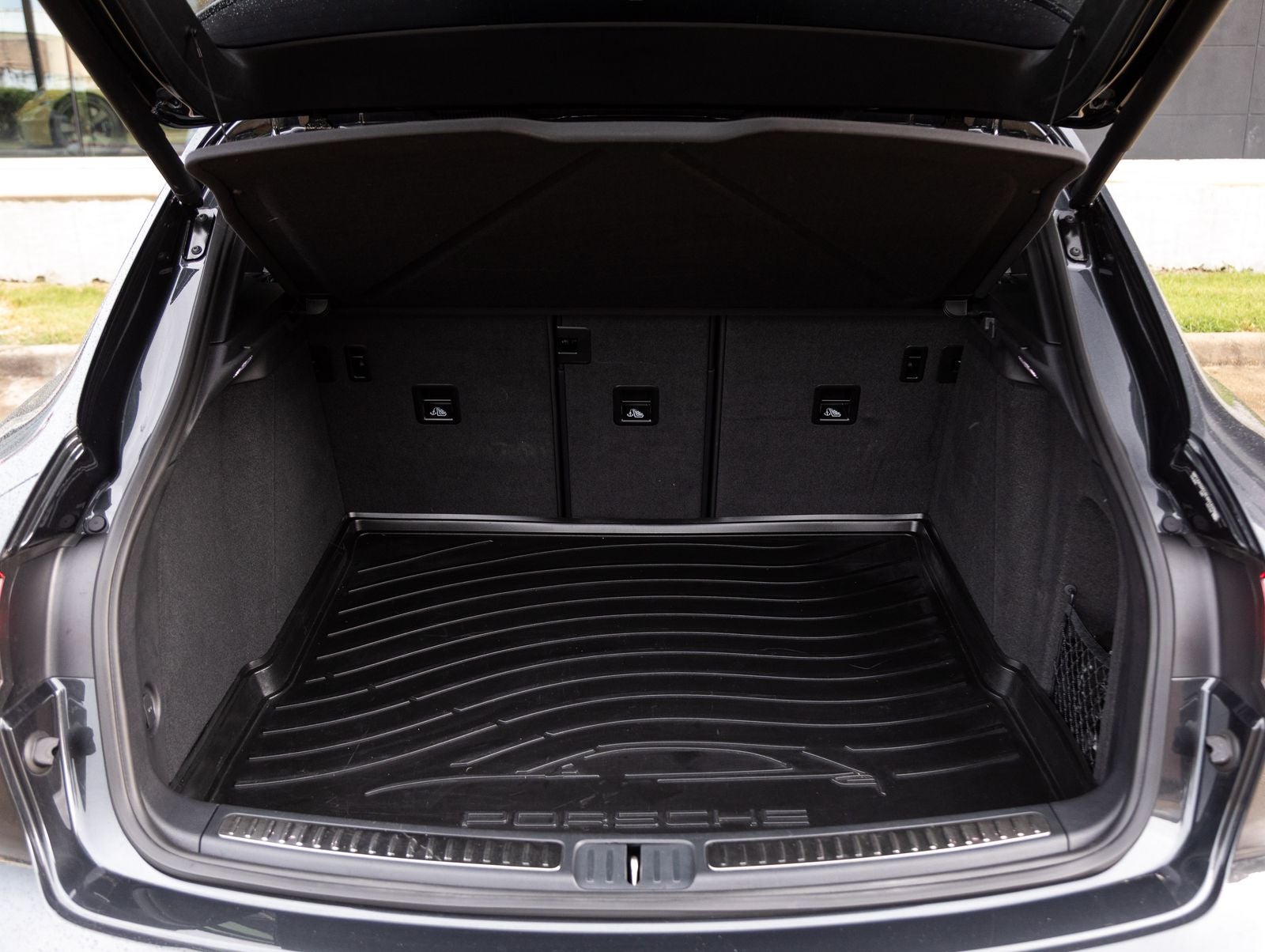 2024 Porsche Macan Macan (MY24)