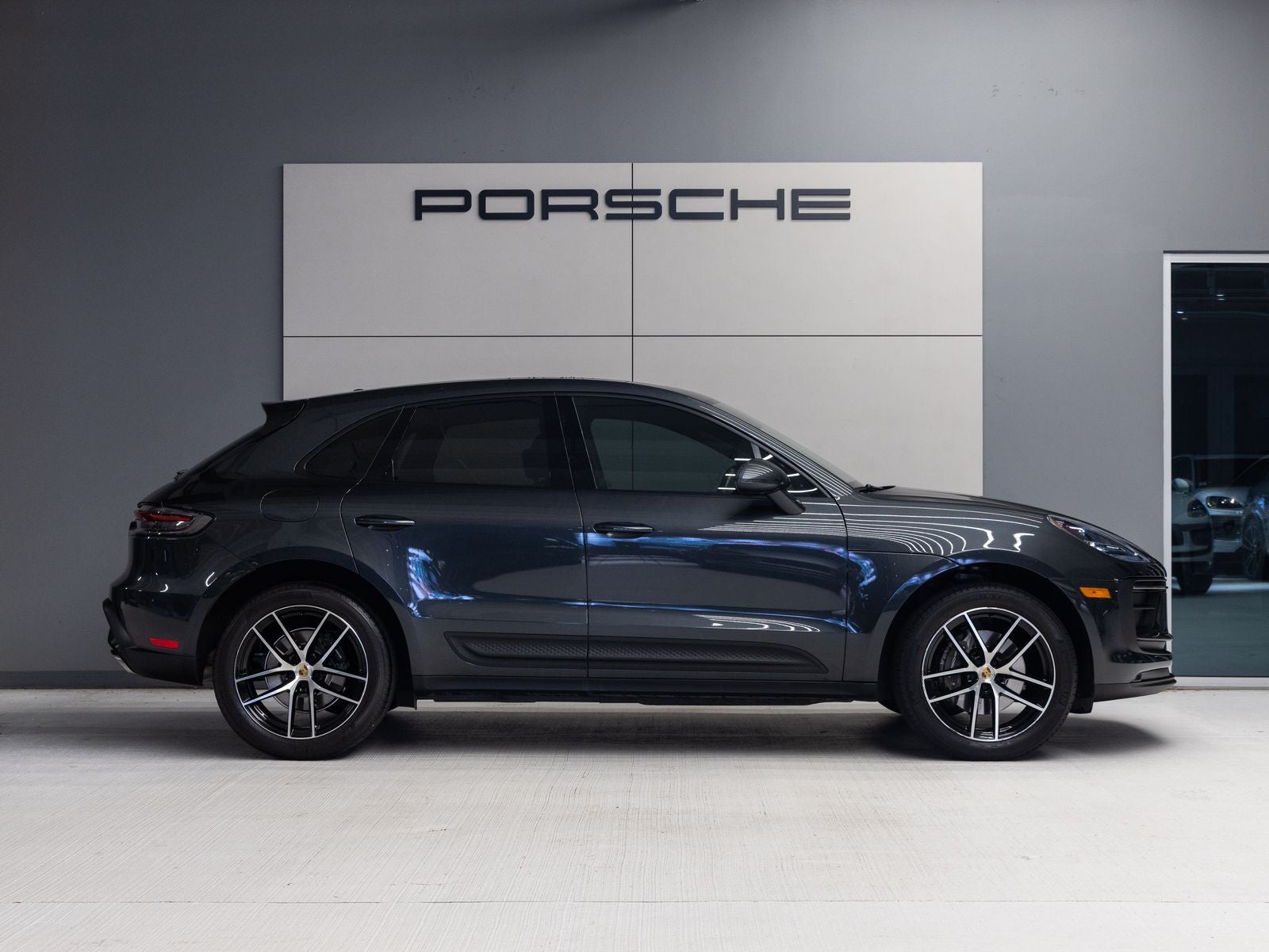 2024 Porsche Macan Macan (MY24)