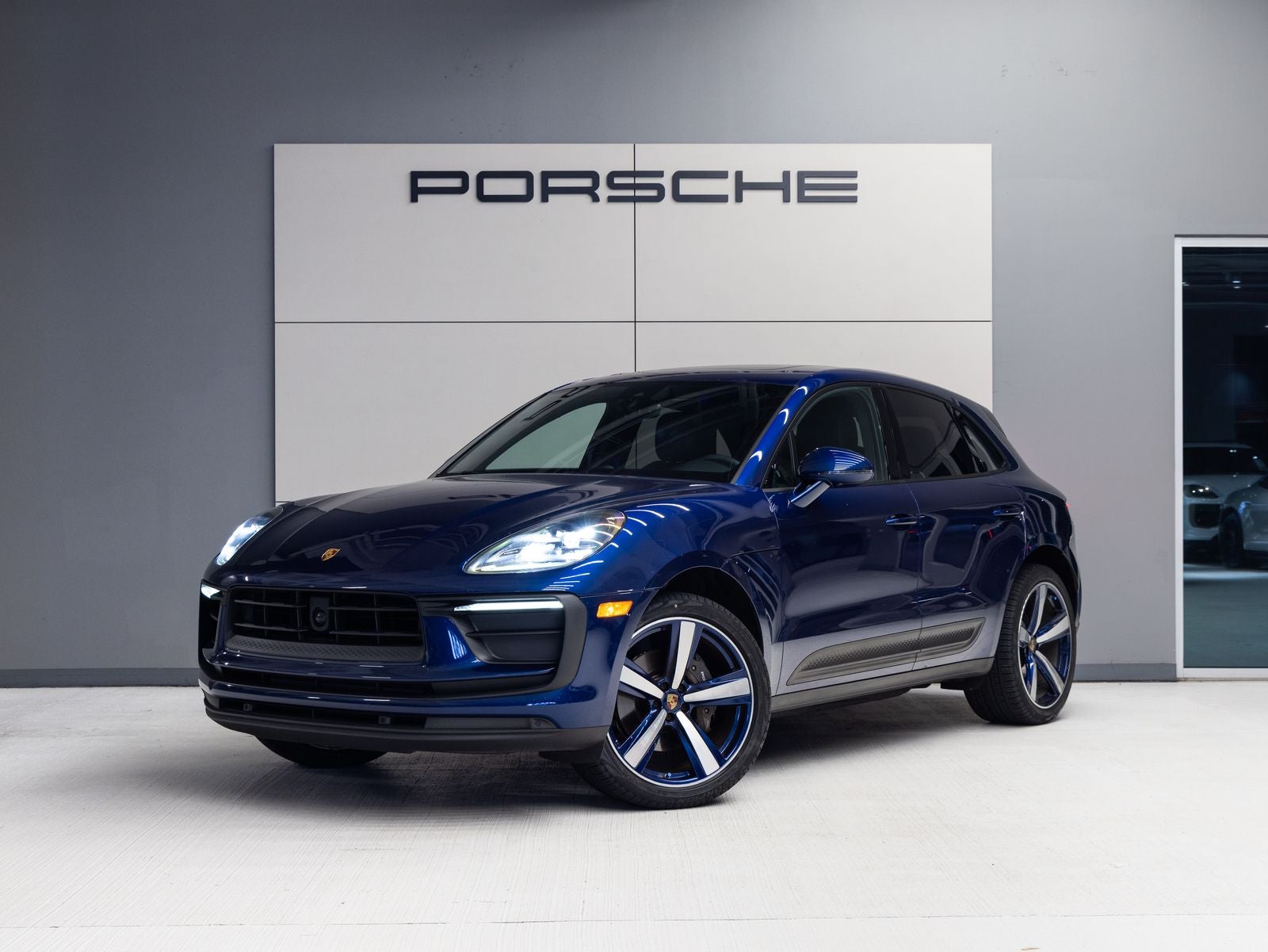 2024 Porsche Macan AWD