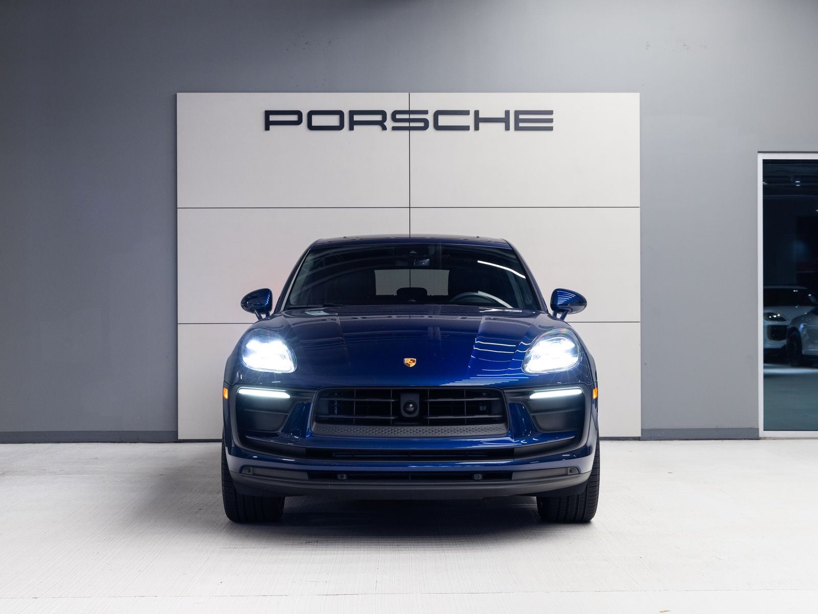 2024 Porsche Macan AWD