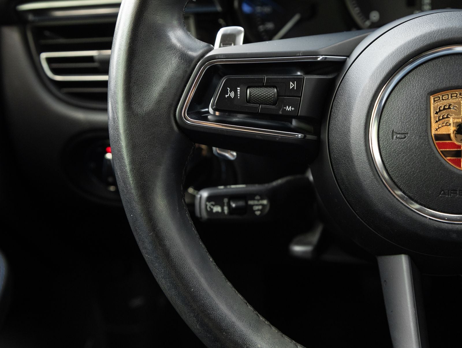 2024 Porsche Macan AWD