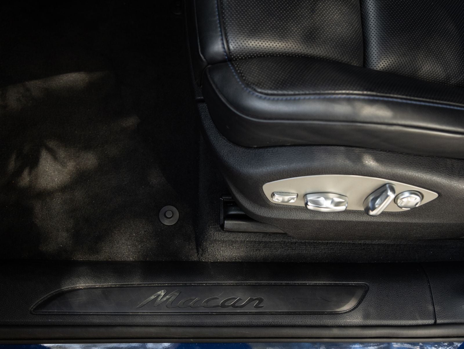 2024 Porsche Macan AWD