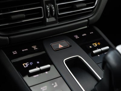 2024 Porsche Macan AWD