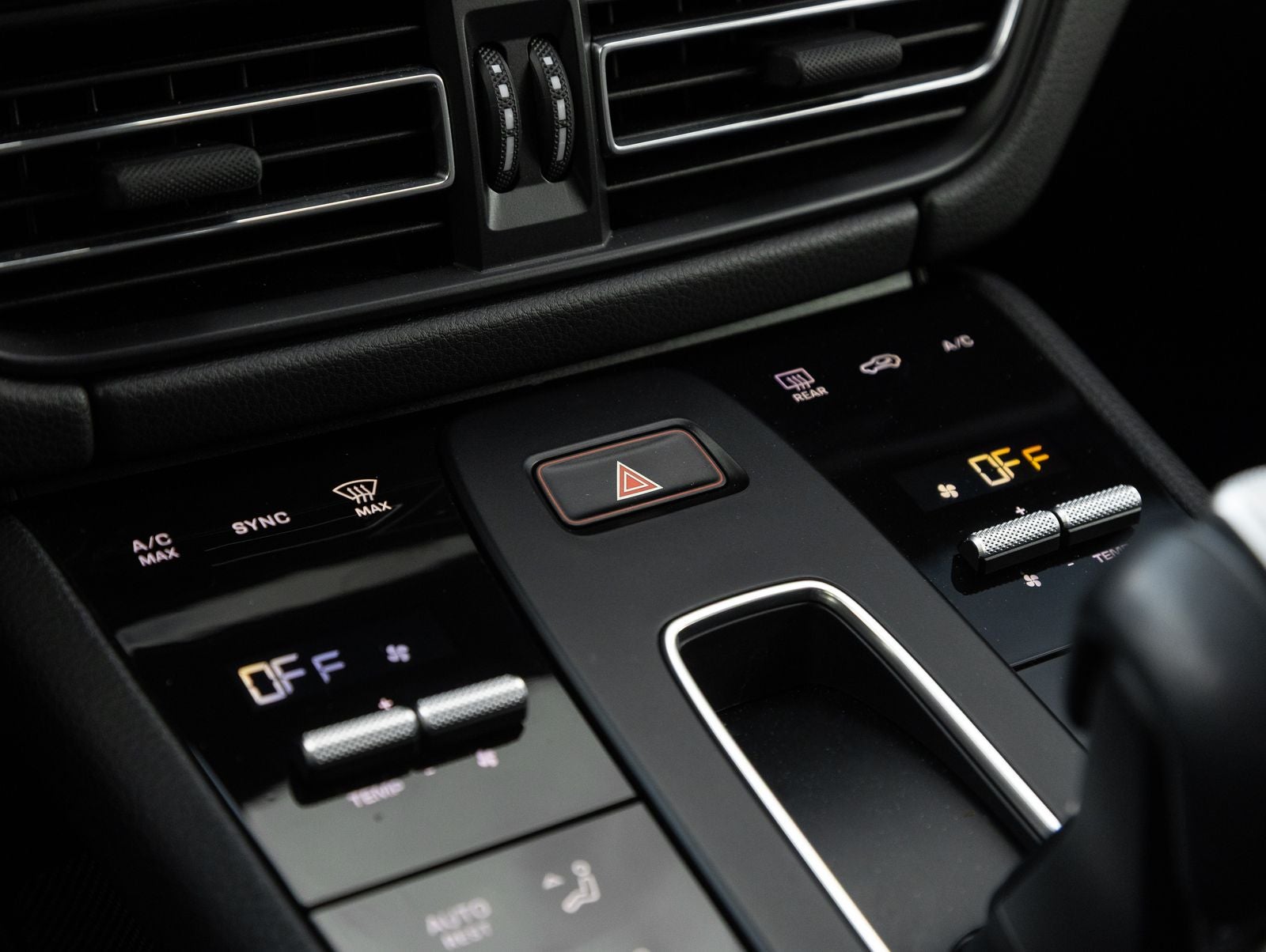 2024 Porsche Macan AWD
